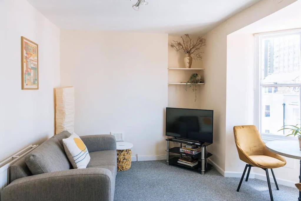 Seaside Retreat * Hove